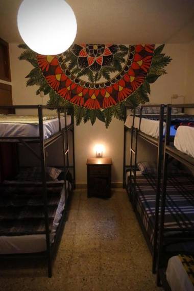 13 Cielos Hostel