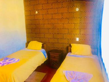 Comfy 4 Bedroom Town House Garden & Market Area