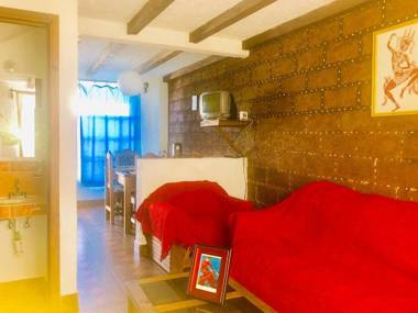 Comfy Bedroom Town House Garden & Market Area