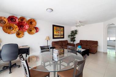 Acogedora Suite Alberca Bernardo Quintana 3B