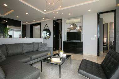 Pinnacle Resorts 180