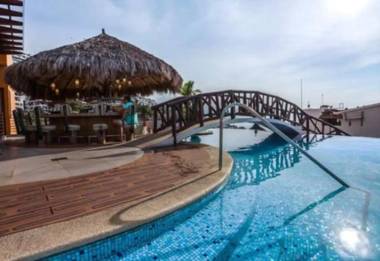 Luxury condos at Pinnacle Resorts