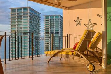 Beachfront condo at Venetian