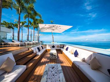 PIER 57 608 NEW Romantic Zone Charming 2BR Magic