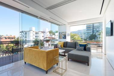 Pier 57 Unit 501 Exquisite Pier 57 Condo Romantic Zone Ocean