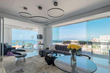 Pier57-505 Pier 57 Exclusive Corner Unit Stunning Ocean Vi