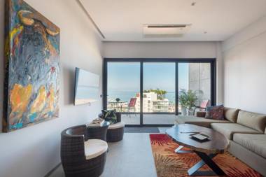 SailView412 Sail View Romantic Zone Rooftop Pool Ocean Views