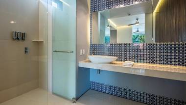 Pier57Unit411 Luxurious Ultra Chic Pier 57 Condo Romantic Zo