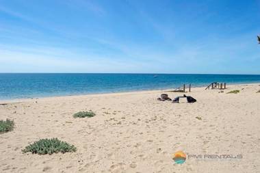 Casita Blanca by FMI Rentals