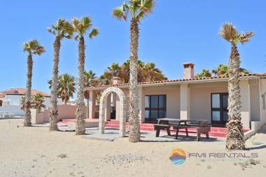 Casa Chapman by FMI Rentals