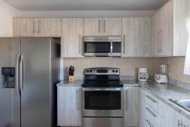 Tranquil Ground Floor Condo With Pool Access