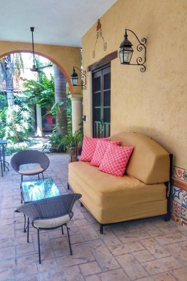 Casa Dos Lirios (A Boutique Bed and Breakfast)
