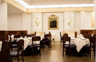 Hotel Leon