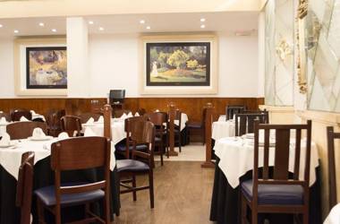 Hotel Leon