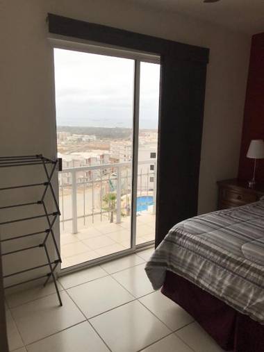 Fantastic & Cozy #10: Condo Close to the Beach