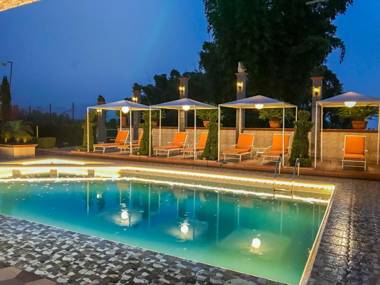 Hotel & Suites Posada Molina