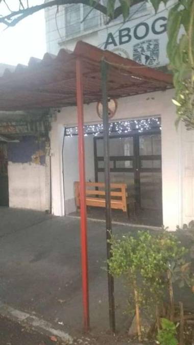 Hostal Oficinas Posada Albergue a 5 minutos Foro Sol Palacio Deportes Aeropuerto Mochileros backpackers