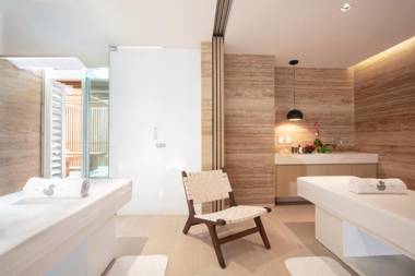 SLS Cancun Hotel & Spa