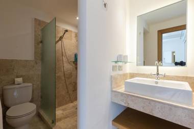 Luxury & exclusive 3BR Apt w Amazing amenities