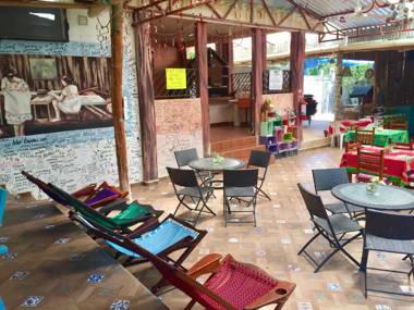 Yaxche Centro Hostal y Camping