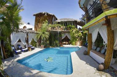 Monyoli Hotel & Boutique