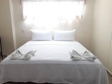 Hotel Ashly Loma Larga