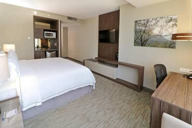 Holiday Inn Express & Suites Monterrey Valle an IHG Hotel