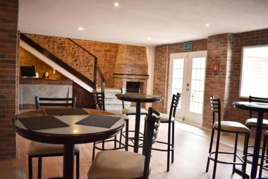 HOTEL 9 MANANTIALES EXPRESS