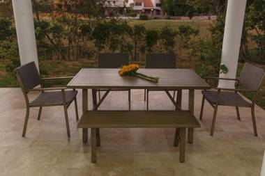 Peninsula 106 2 BR by Casago