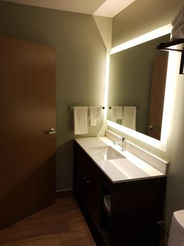Staybridge Suites - Guadalajara Novena an IHG Hotel