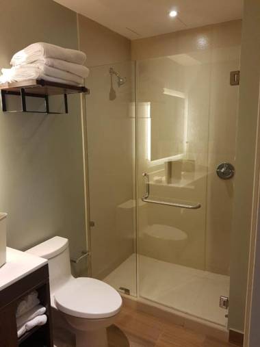 Staybridge Suites - Guadalajara Novena an IHG Hotel