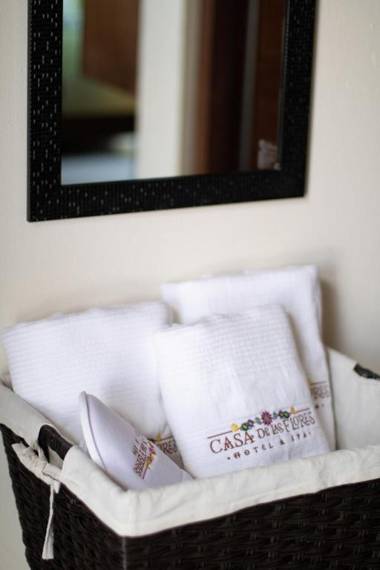 Casa Flores Hotel & Spa