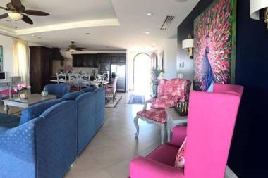 2BR Luxury Villa Sleeps 8 Guest in Cabo