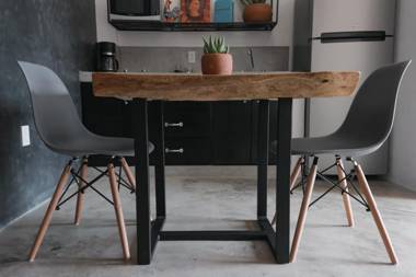 Gallo Azul Downtown Loft Style Apartment