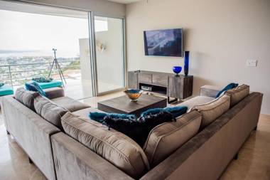 Cascadas de Pedregal 711 3 BR by Casago