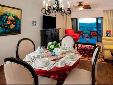 Beautiful & Spacious 2BR with Terrace - Cabo