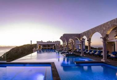 Spacious 3 Bedroom with Plunge Pool in Cabo
