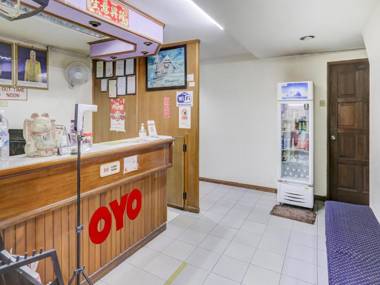 OYO 90376 Centre Point Hotel