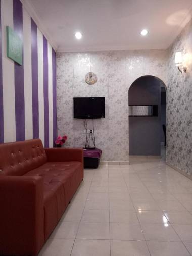 Noor Homestay Ungu