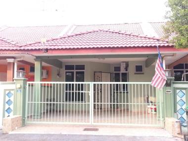 Noor Homestay Ungu