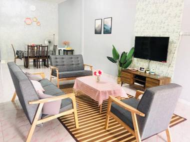 Deena Homestay (Utan Aji) Kangar