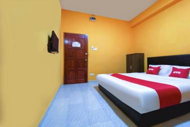 OYO 90039 Coop Hotel Kangar