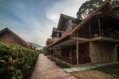 Kota Rainforest Resort