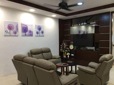 Shiny Homestay