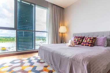 Lux 3BR Suite Puteri Harbour Near Legoland & Hello Kitty