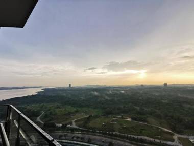 Almas Suites Puteri Harbour Hello Kitty