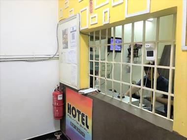 OYO 90465 Pelangi Baru Hotel