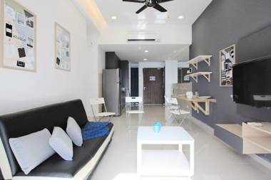 Cozy High-Floor 2BR Apt Near LEGOLAND