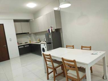 Danga Bay Seaview Condominium (Royal Strand)