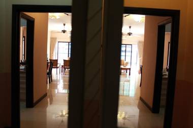 Marina Court-5Bilik 3Tandas 2Tingkat Penthouse 2Parkir Percuma Maksimum 22Org Termsk Kanak2 & Marina Court 6Bilik 4Tandas 2RuangTamu 2Dapur 2 Parkir Percuma Maksimum 14Org Termsk Kanak2